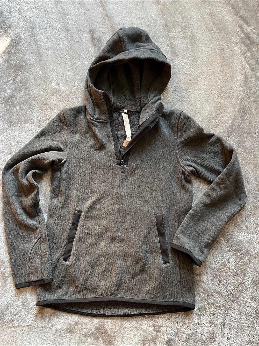 Lululemon It’s Fleecing Cold 1/4 zip Pullover Heather black/black trim, size 2